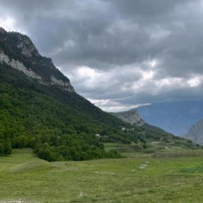 ����: � �����