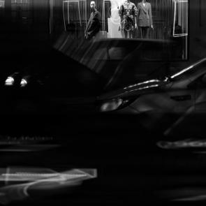 ����: Through the traffic
